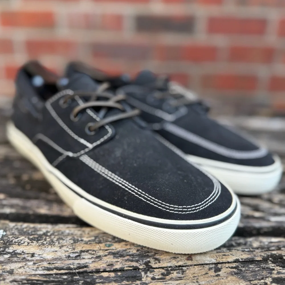 NWT Radii Footwear Gilligan Black Nubuck Size 10.5 Lace Up Men’s Boat Shoe M2